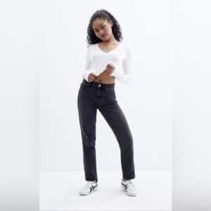 Pacsun Women’s 24 Mom Jean 100% Cotton Mid Rise Black Stonewash Crop Denim 00